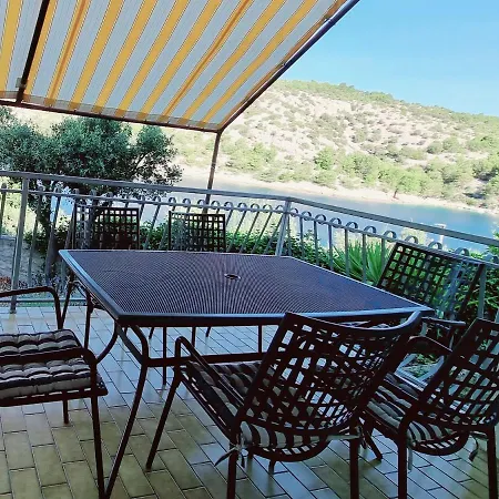 Apartman Val *